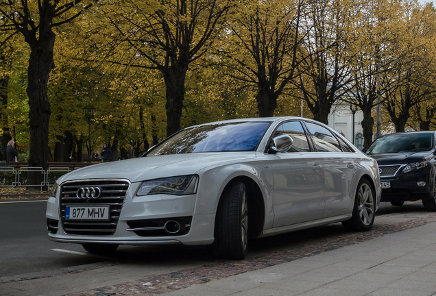 Audi S8 D4