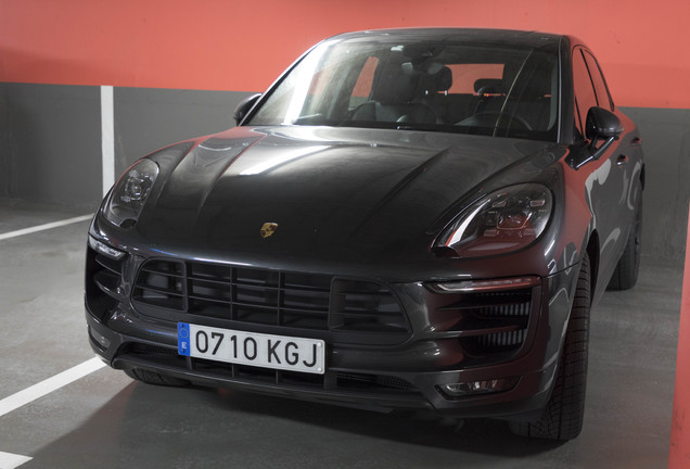 Porsche 95B Macan GTS