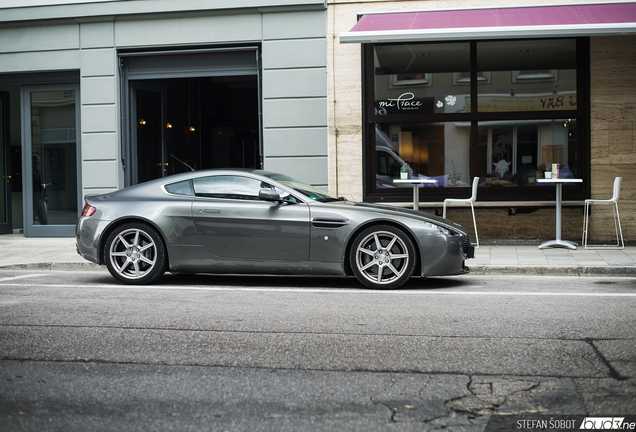 Aston Martin V8 Vantage