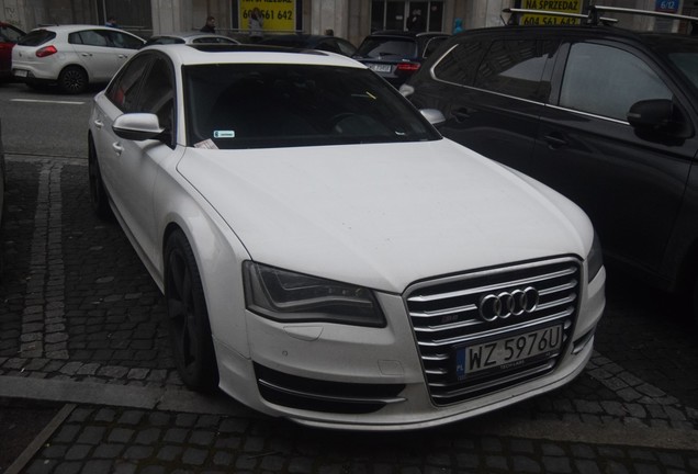 Audi S8 D4