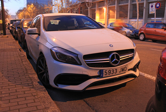 Mercedes-AMG A 45 W176 2015