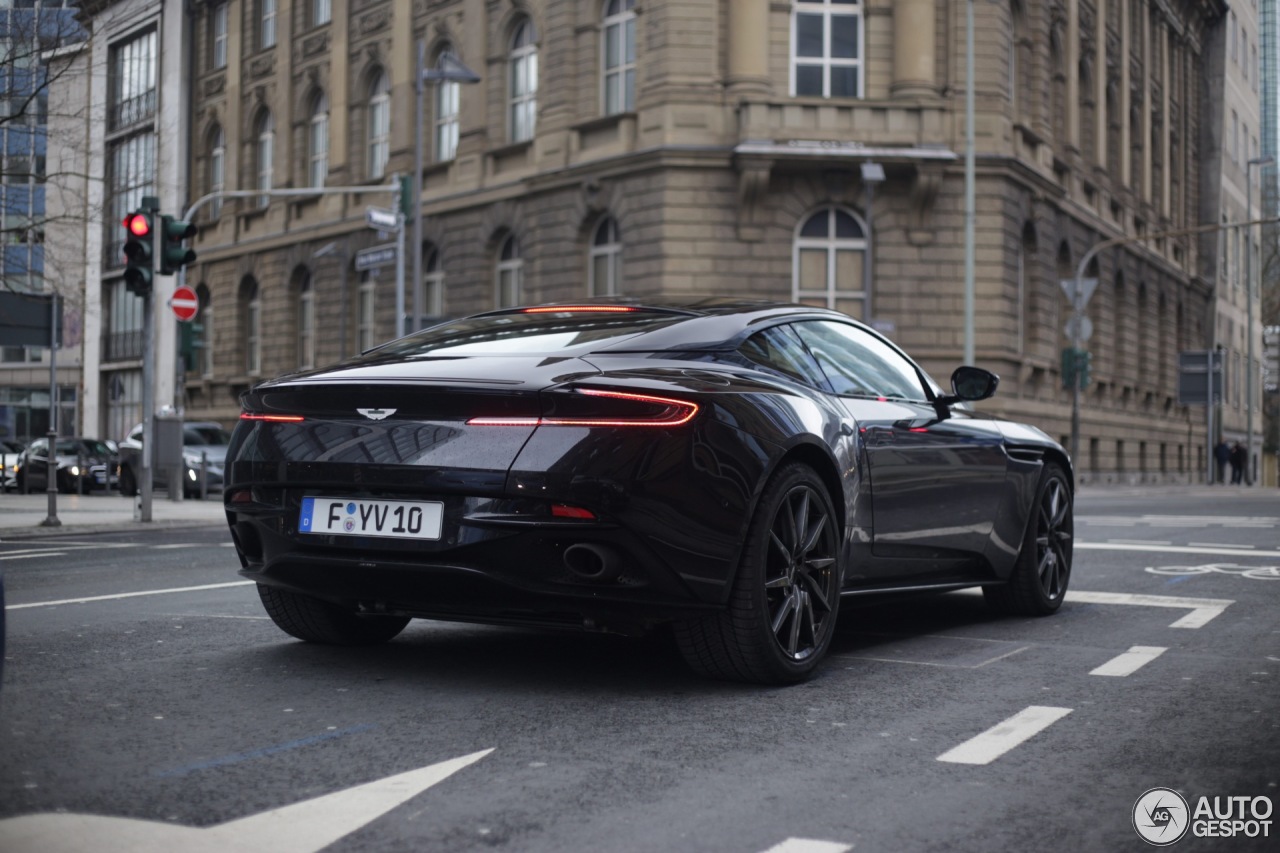 Aston Martin DB11