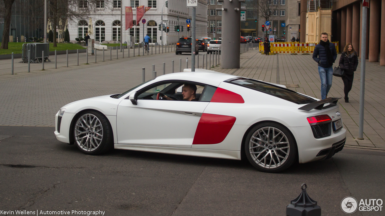 Audi R8 V10 Plus 2015