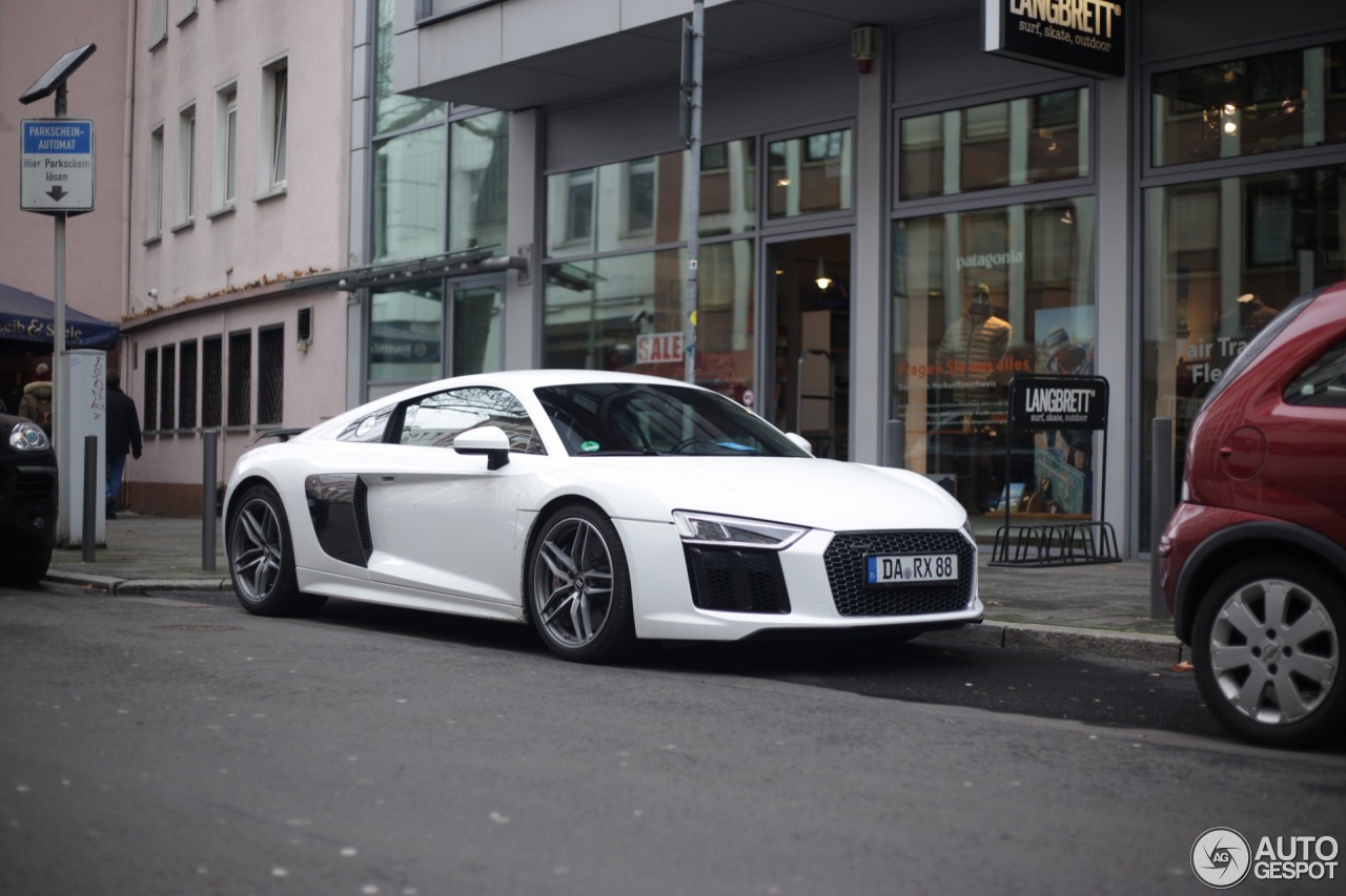 Audi R8 V10 Plus 2015