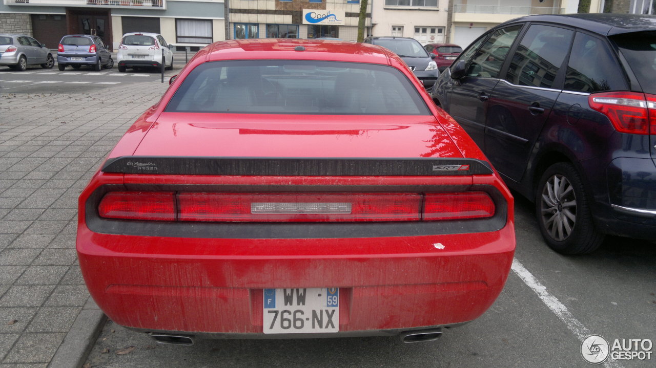 Dodge Challenger SRT-8