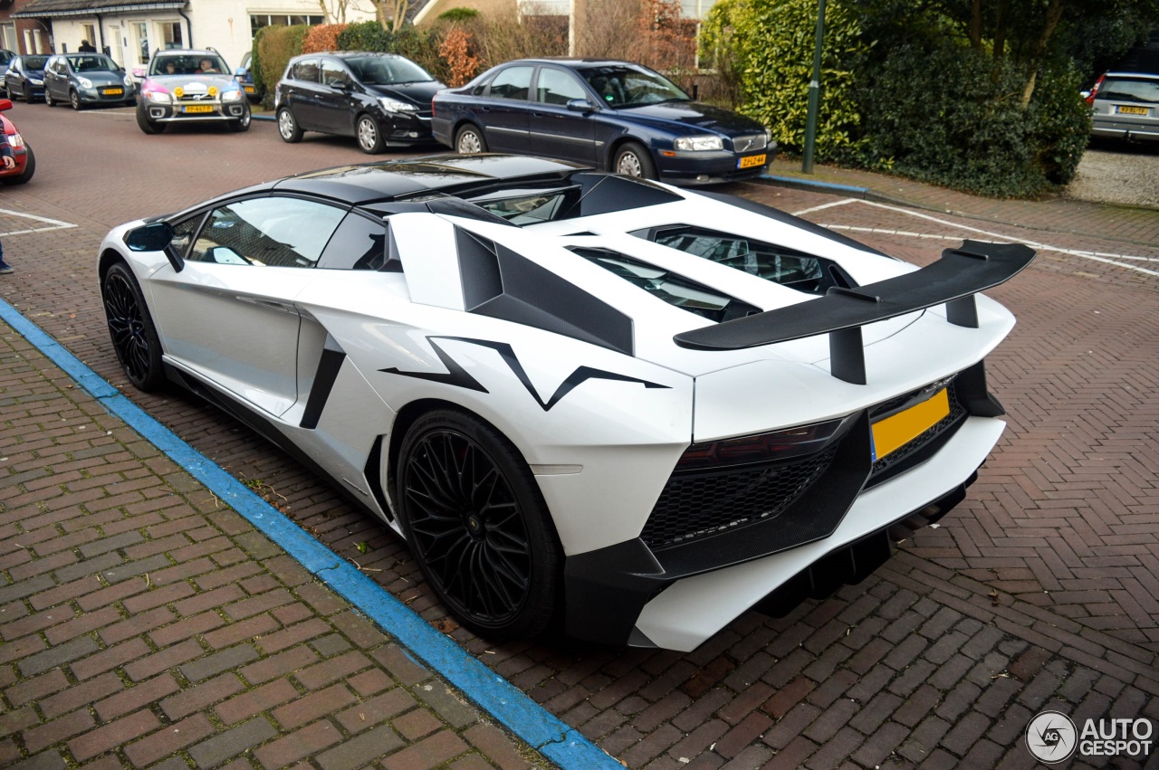 Lamborghini Aventador LP750-4 SuperVeloce Roadster