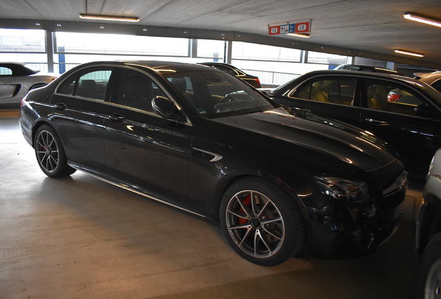 Mercedes-AMG E 63 S W213