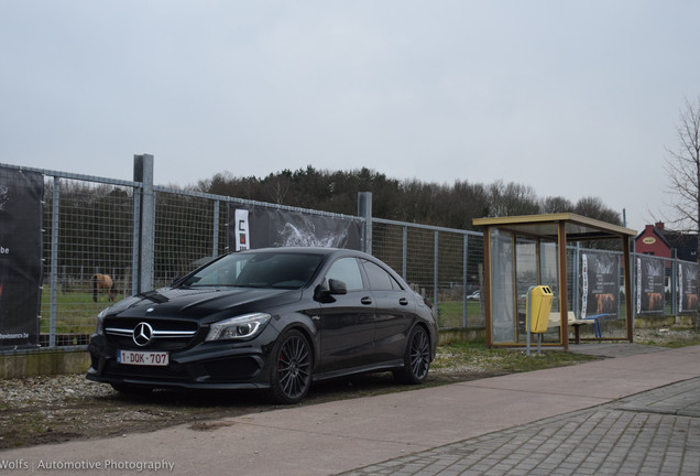 Mercedes-Benz CLA 45 AMG C117