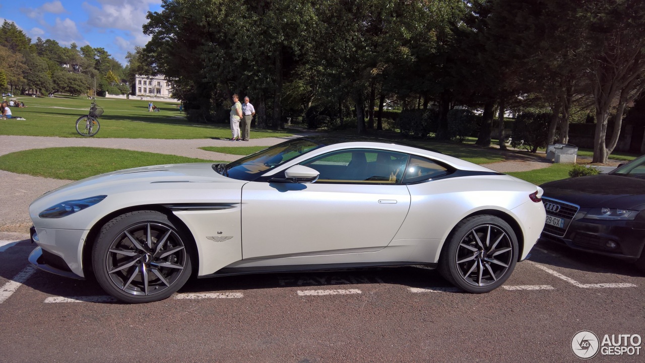 Aston Martin DB11