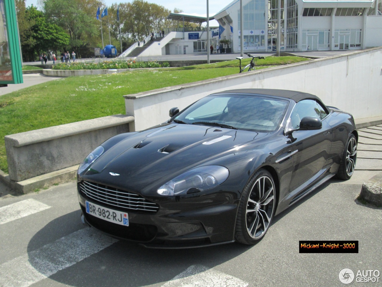 Aston Martin DBS Volante