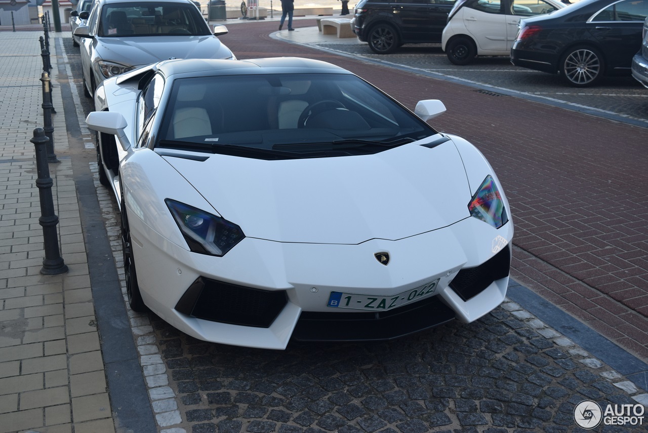 Lamborghini Aventador LP700-4 Roadster