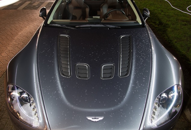 Aston Martin V12 Vantage