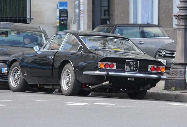 Ferrari 365 GT 2+2