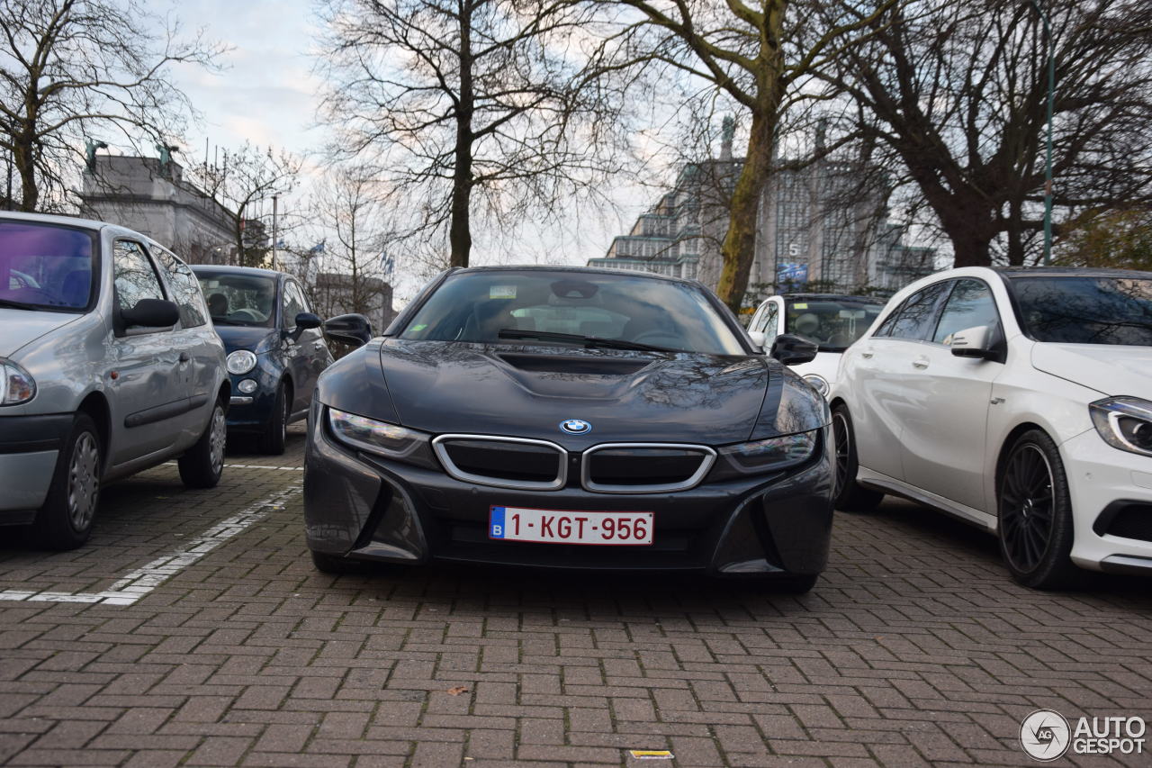 BMW i8