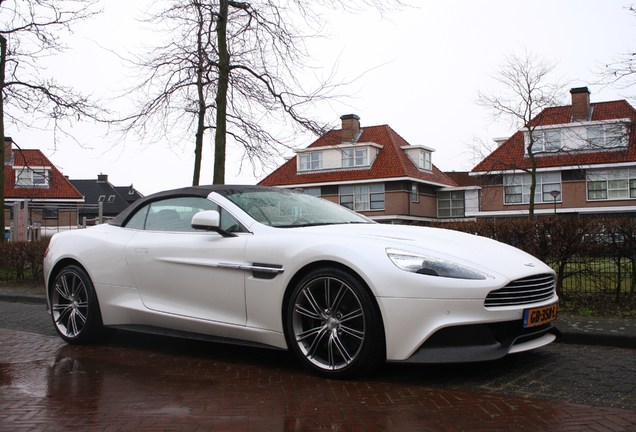 Aston Martin Vanquish Volante