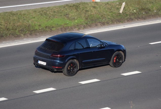 Porsche 95B Macan GTS