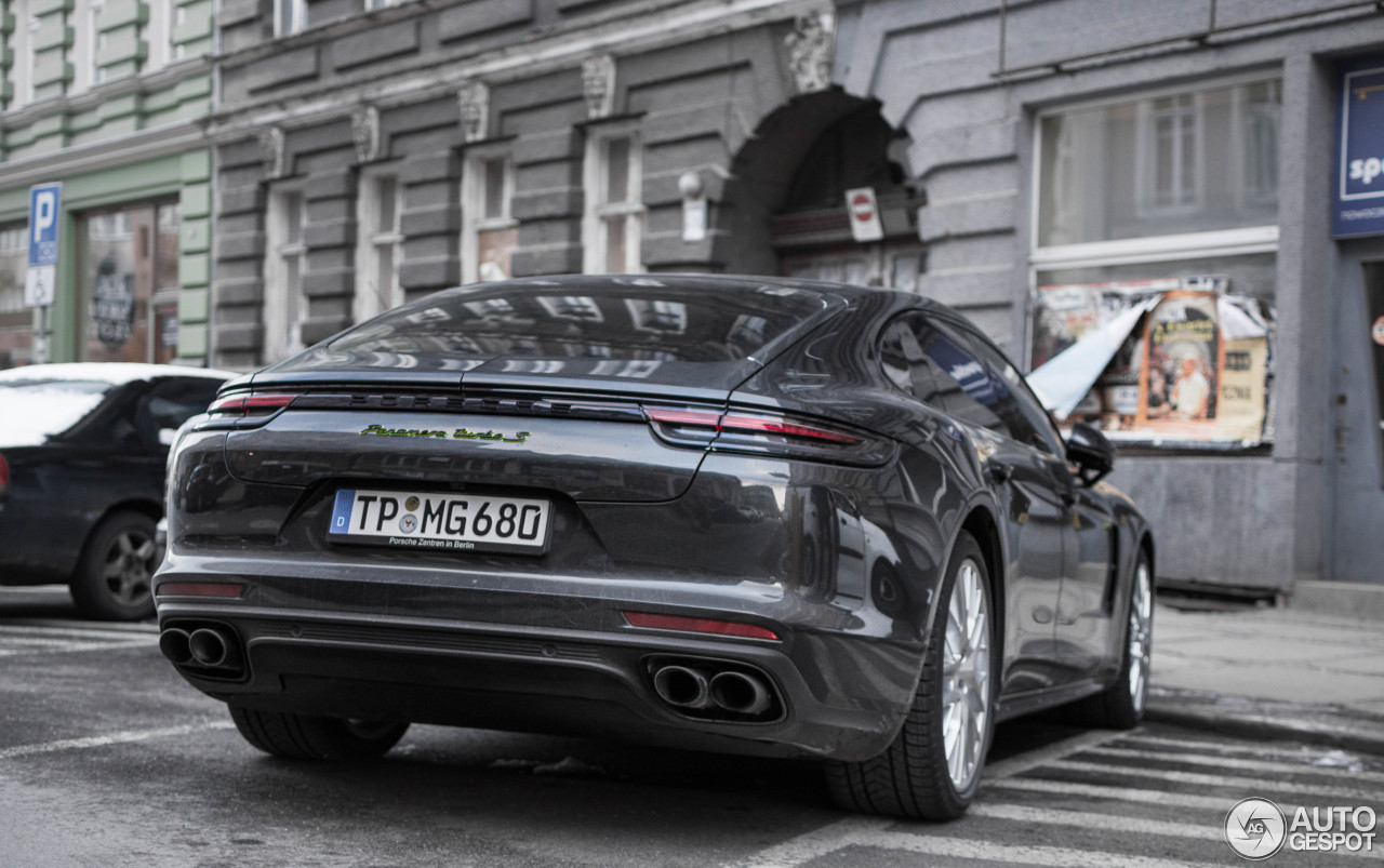 Porsche 971 Panamera Turbo S E-Hybrid Executive