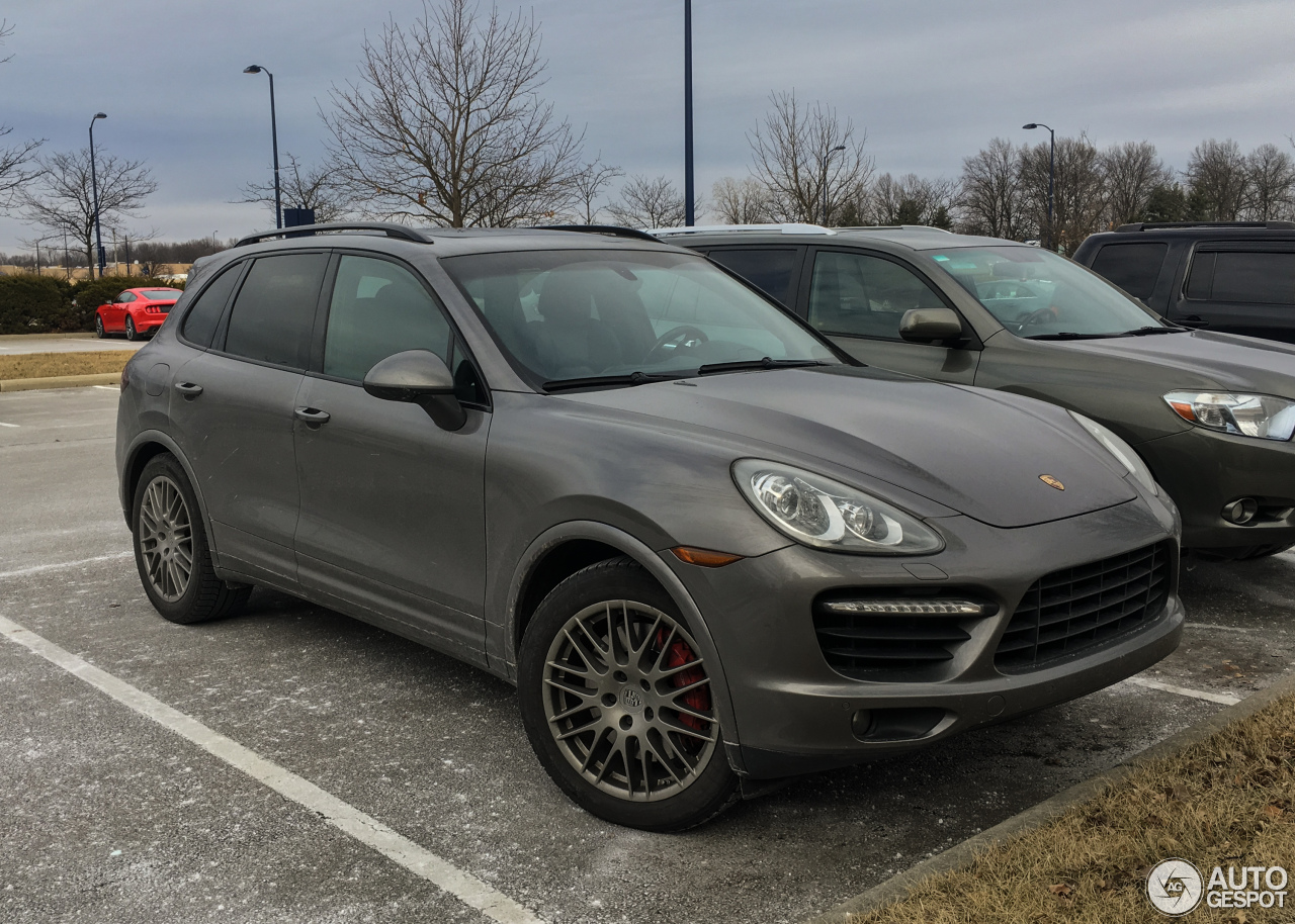 Porsche 958 Cayenne GTS