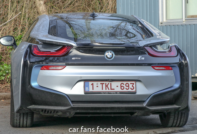 BMW i8