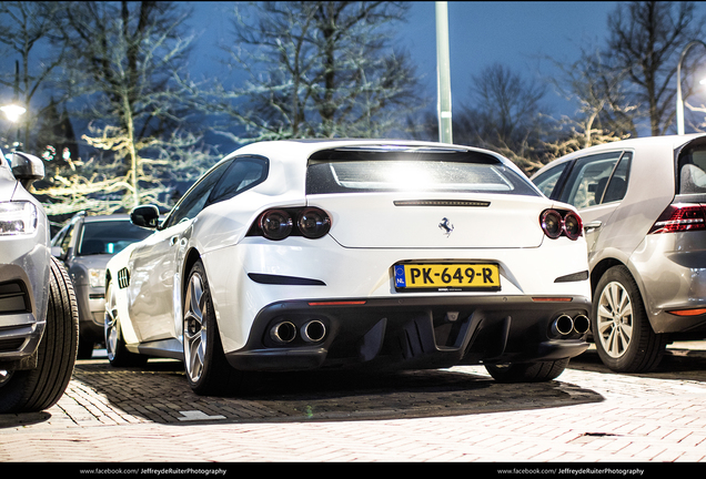 Ferrari GTC4Lusso T