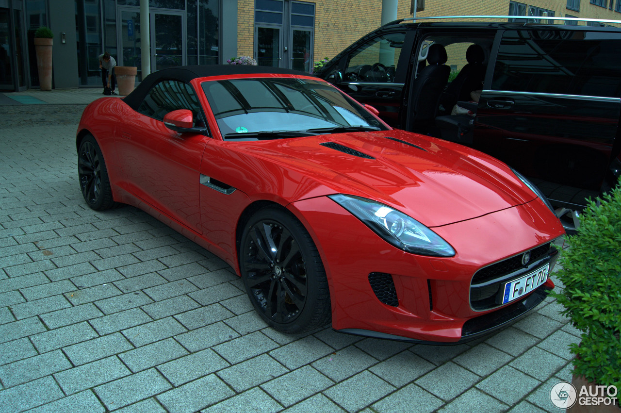 Jaguar F-TYPE S Convertible