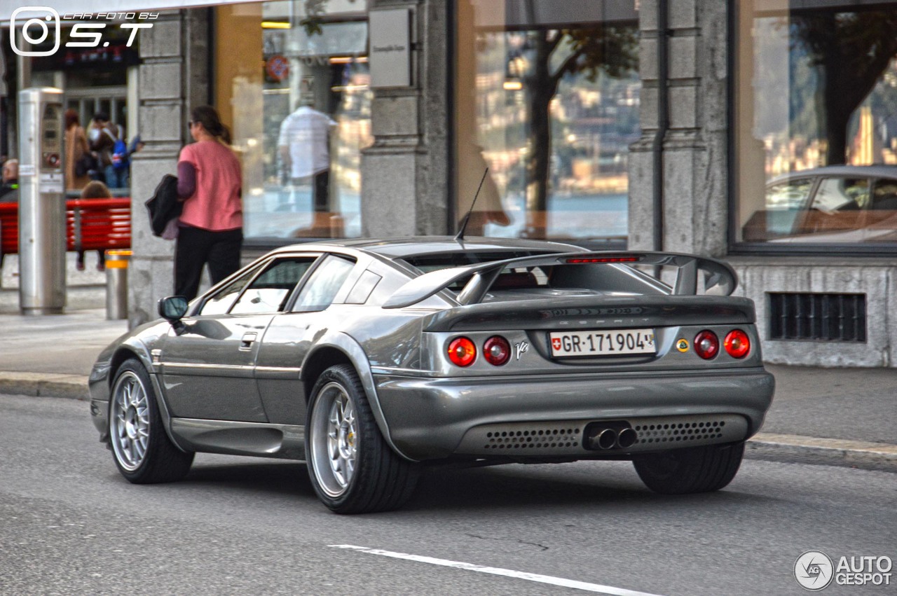 Lotus Esprit V8