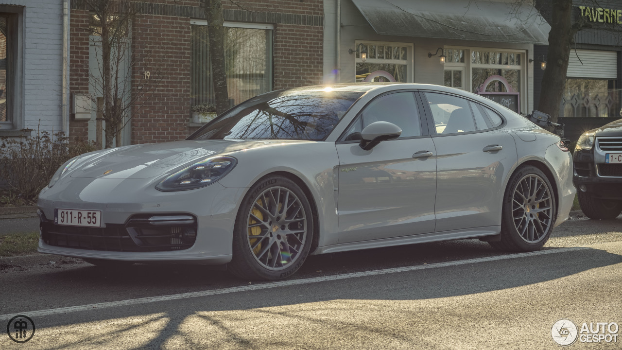 Porsche 971 Panamera Turbo S E-Hybrid