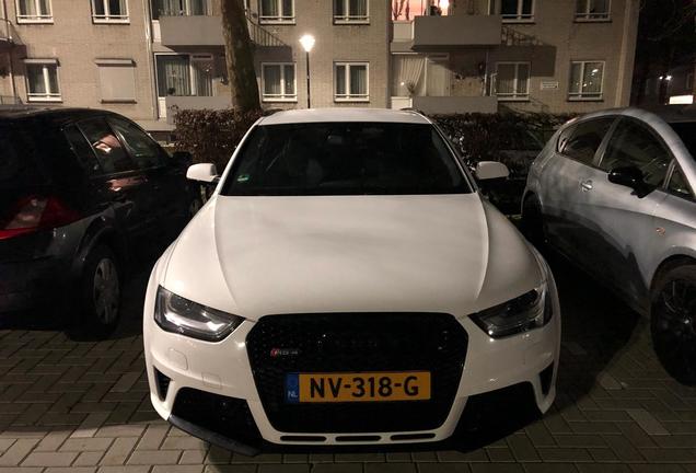 Audi RS4 Avant B8