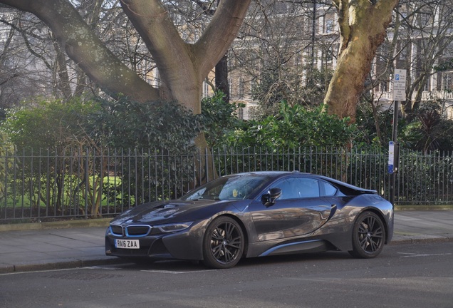 BMW i8