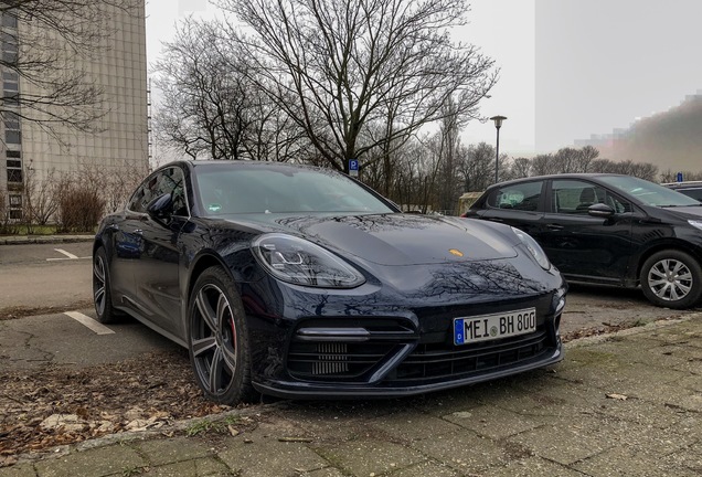 Porsche 971 Panamera Turbo