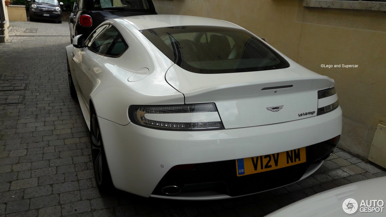 Aston Martin V12 Vantage