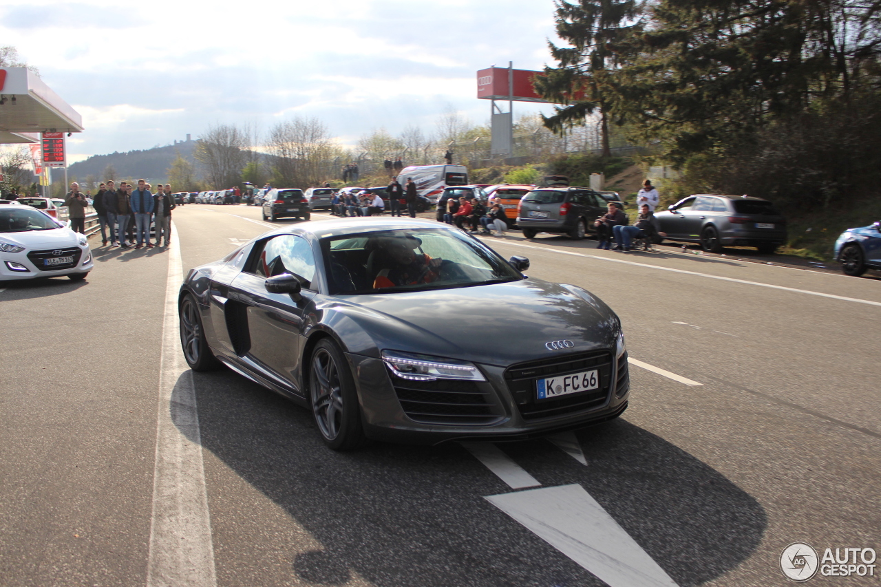 Audi R8 V10 Plus 2013