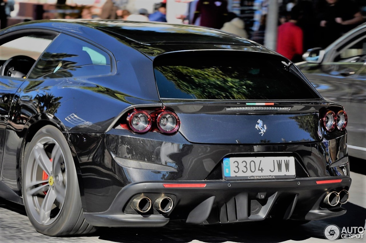 Ferrari GTC4Lusso