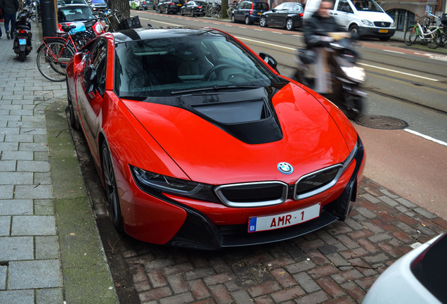 BMW i8 Protonic Red Edition