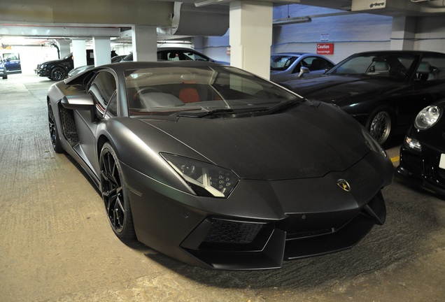 Lamborghini Aventador LP700-4