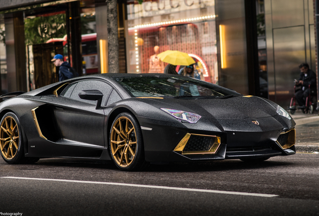 Lamborghini Aventador LP700-4