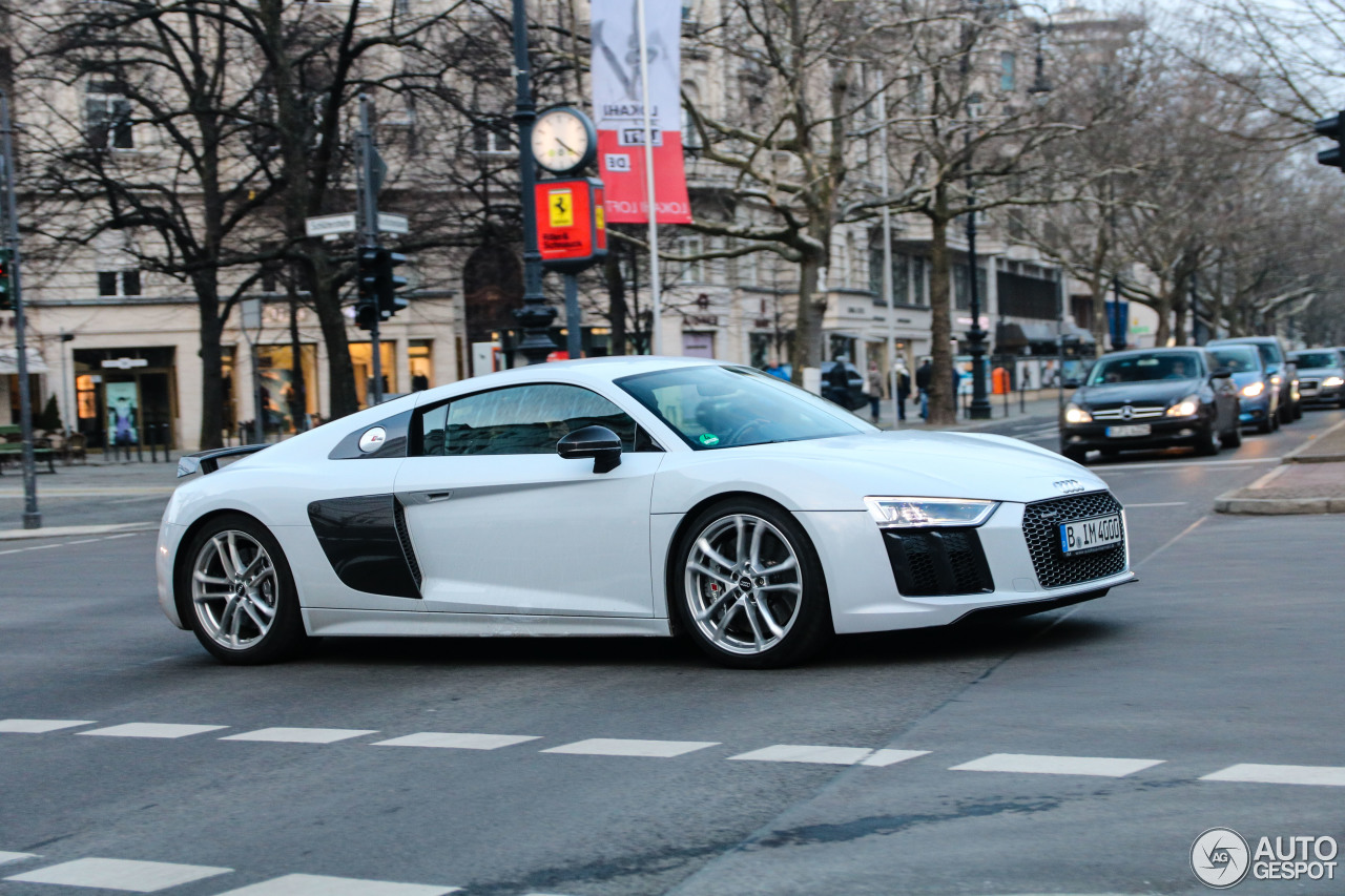 Audi R8 V10 Plus 2015