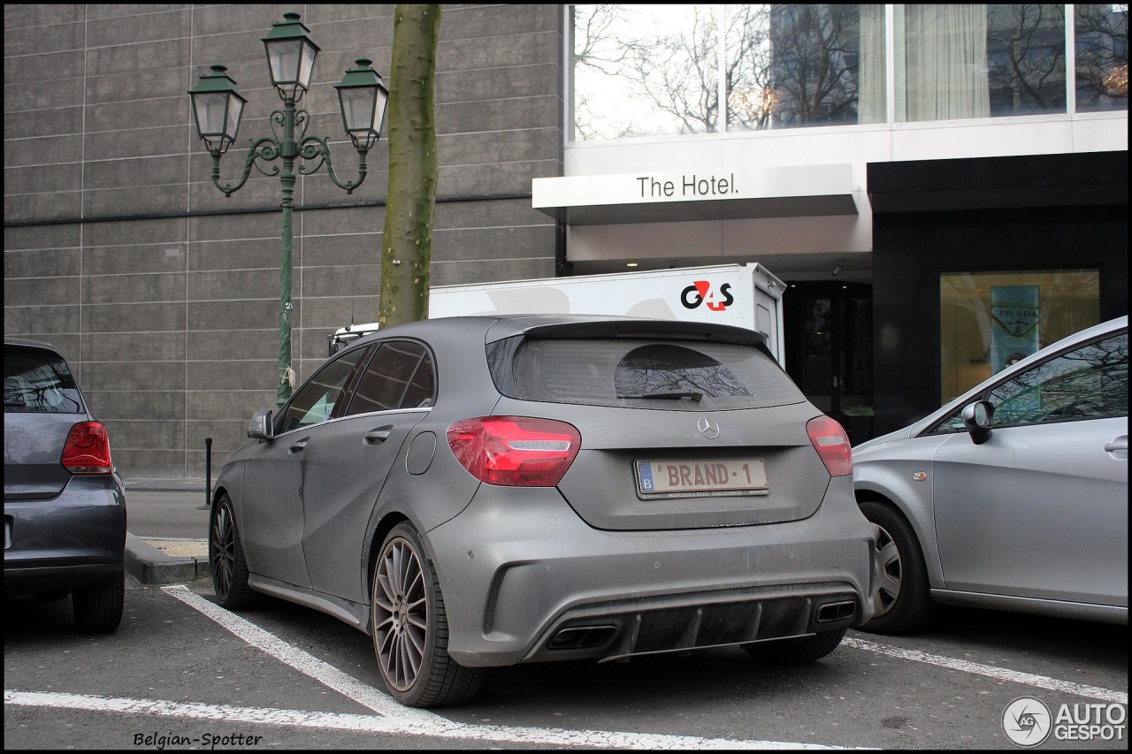 Mercedes-AMG A 45 W176 2015