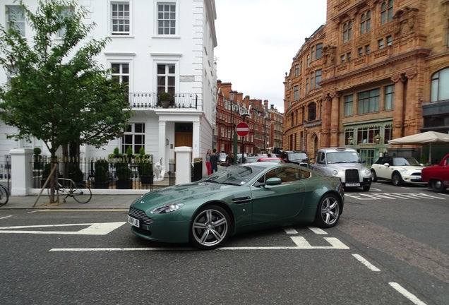 Aston Martin V8 Vantage