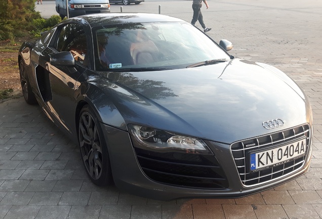 Audi R8 V10