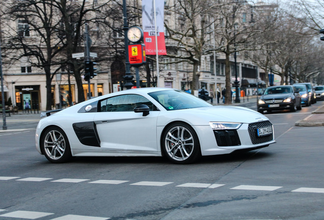 Audi R8 V10 Plus 2015