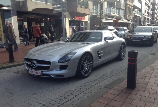 Mercedes-Benz SLS AMG