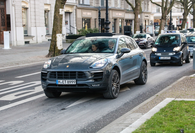 Porsche 95B Macan GTS