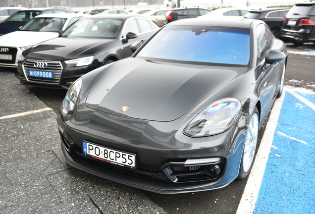 Porsche 971 Panamera Turbo S E-Hybrid