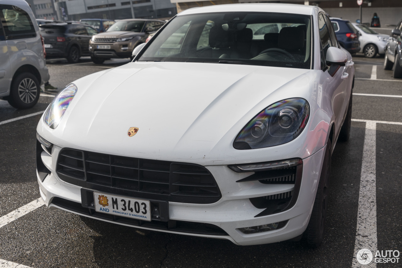 Porsche 95B Macan GTS