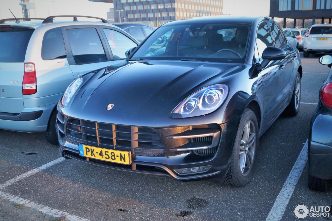 Porsche 95B Macan Turbo