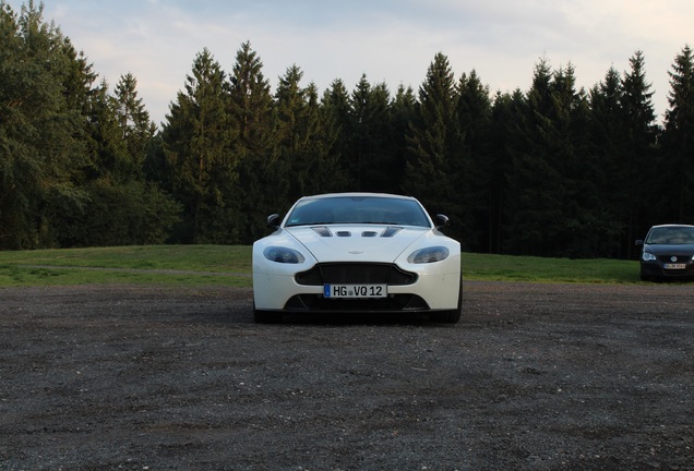 Aston Martin V12 Vantage S