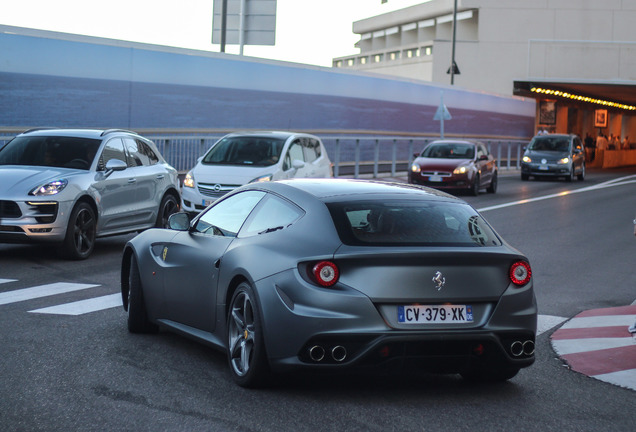 Ferrari FF