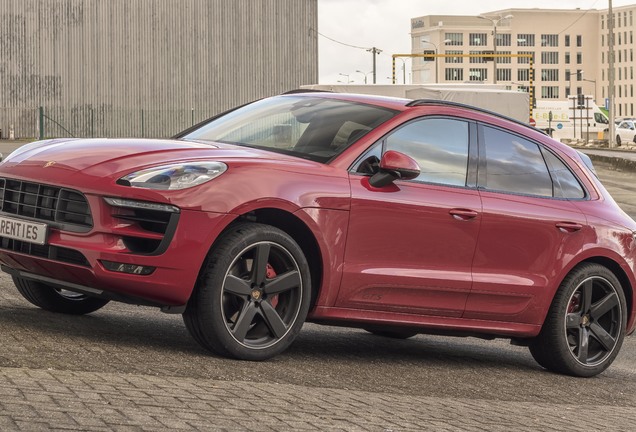 Porsche 95B Macan GTS