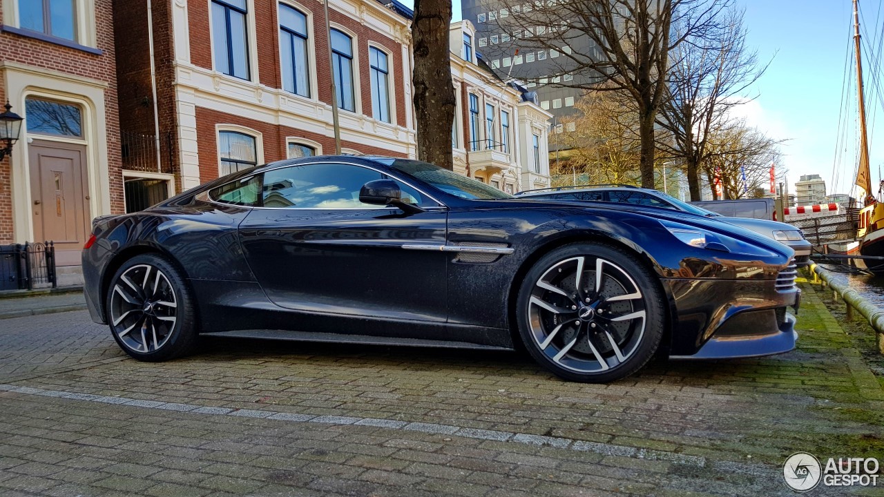 Aston Martin Vanquish 2013